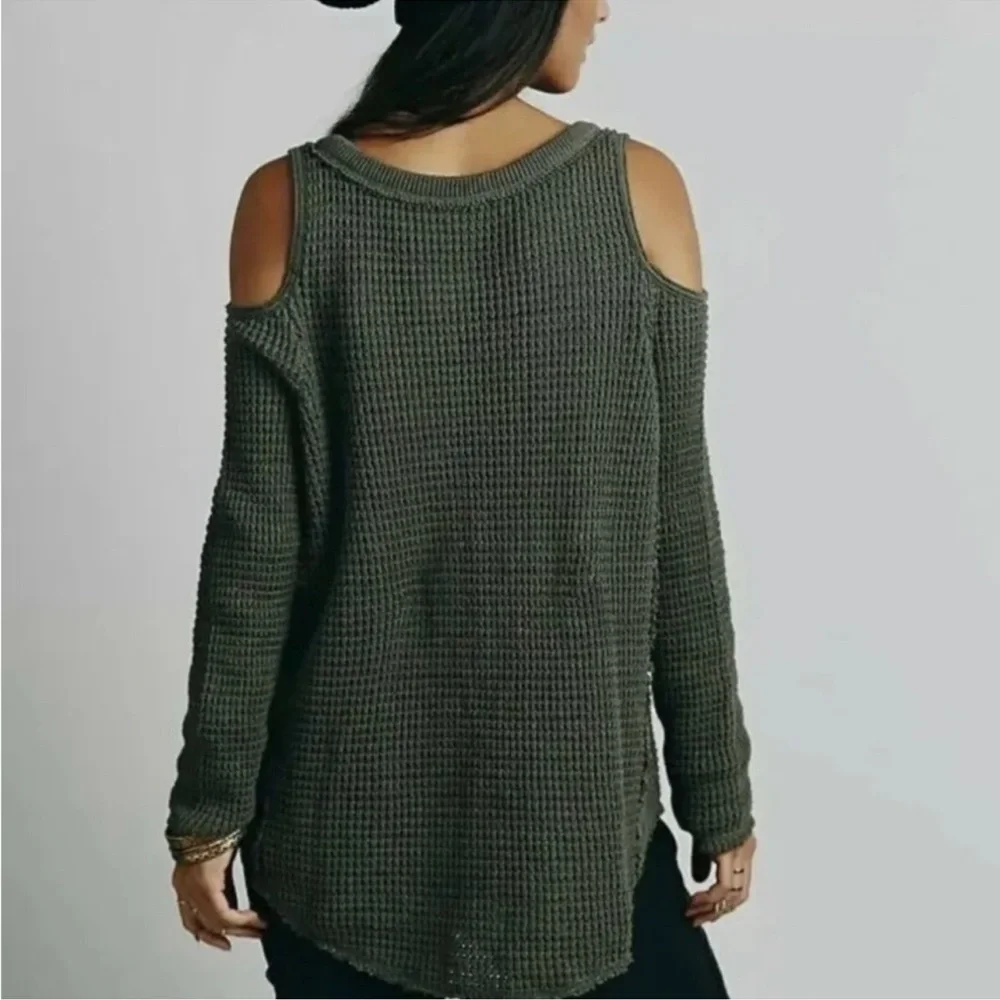Free People Thermal Knit Sunrise Cold-Shoulder Waffle Knit Sweater Small Olive
